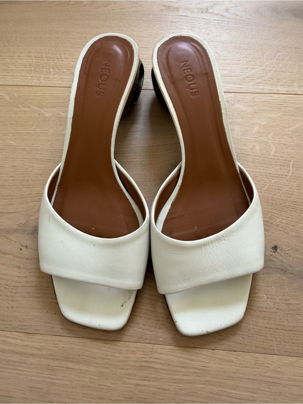 Neous Designer Women’s Cream Slide Sandals